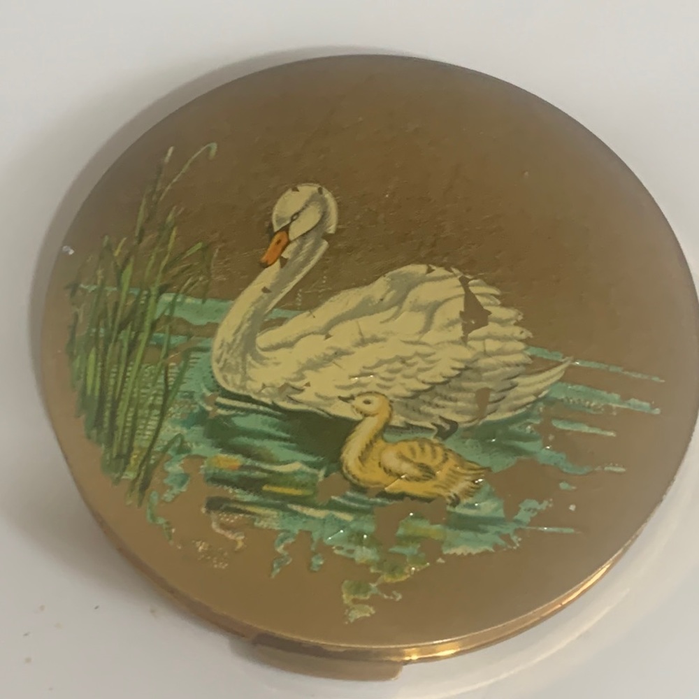 Vintage Stratton Gold Tone Swan and Cygnet Compact
